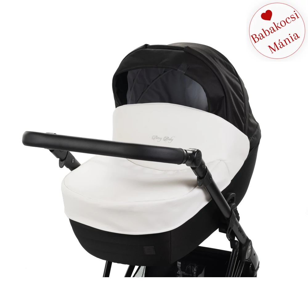 Babakocsi lábzsák - univerzális Berry Baby termék - fehér eco bőr